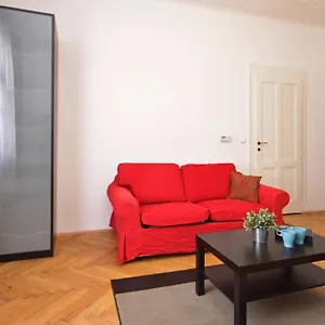 https://prague-central-exclusive-apartments.praguehotelsweb.com