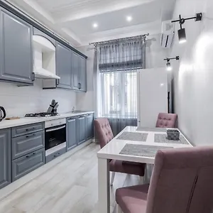 https://inlvivapartment-on-lysenka-str.hotelslviv.net